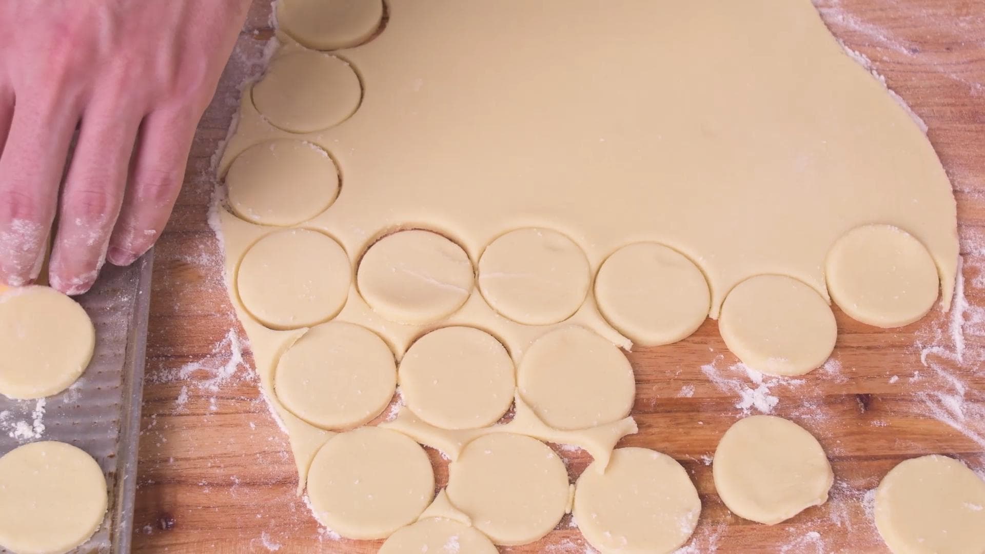 Chocolate Dulce de Leche Cones — step 5