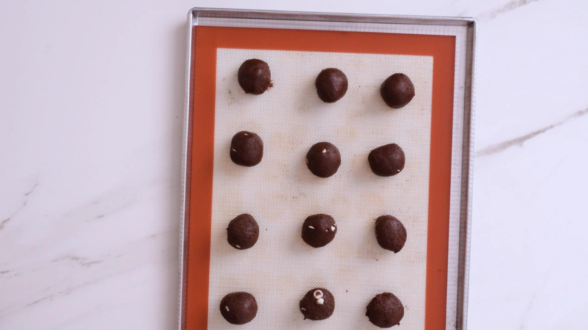 Quick and Easy Chocolate Cookies — step 6