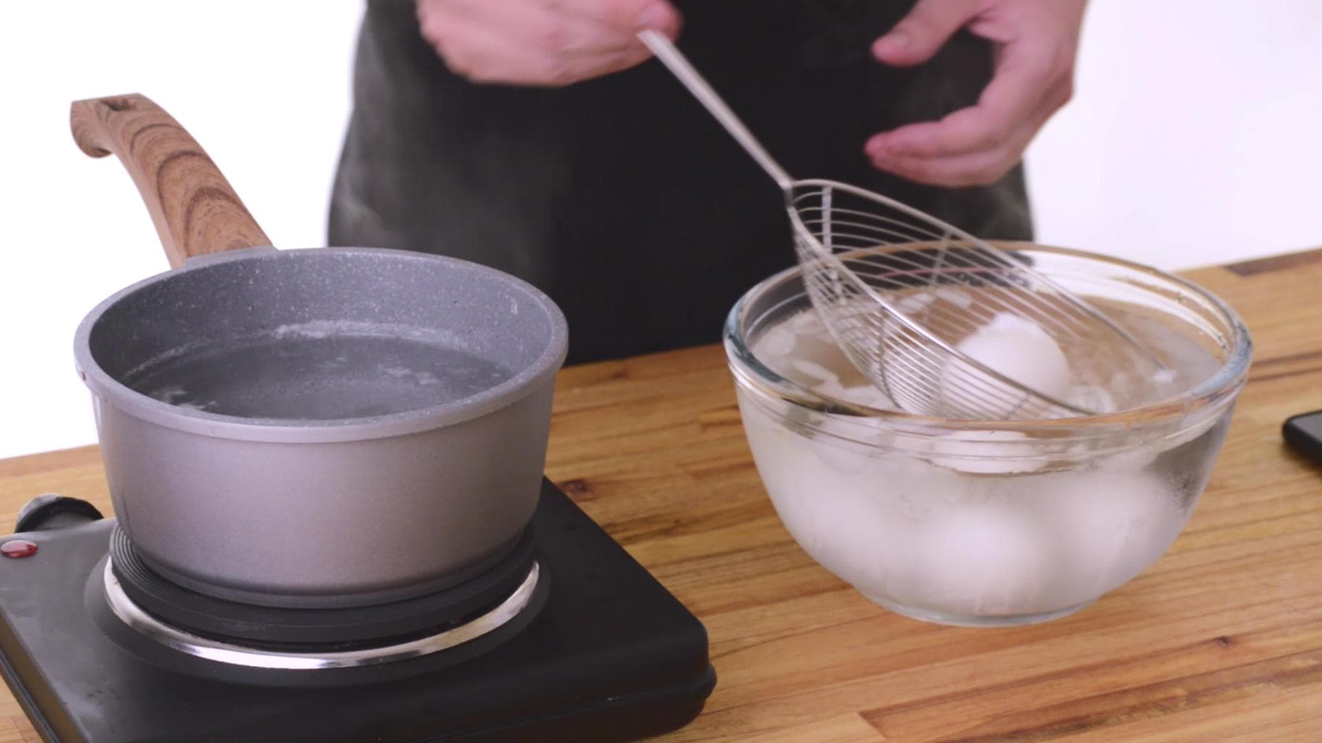 Hard-Boiled Eggs: How Long to Boil Them — step 2