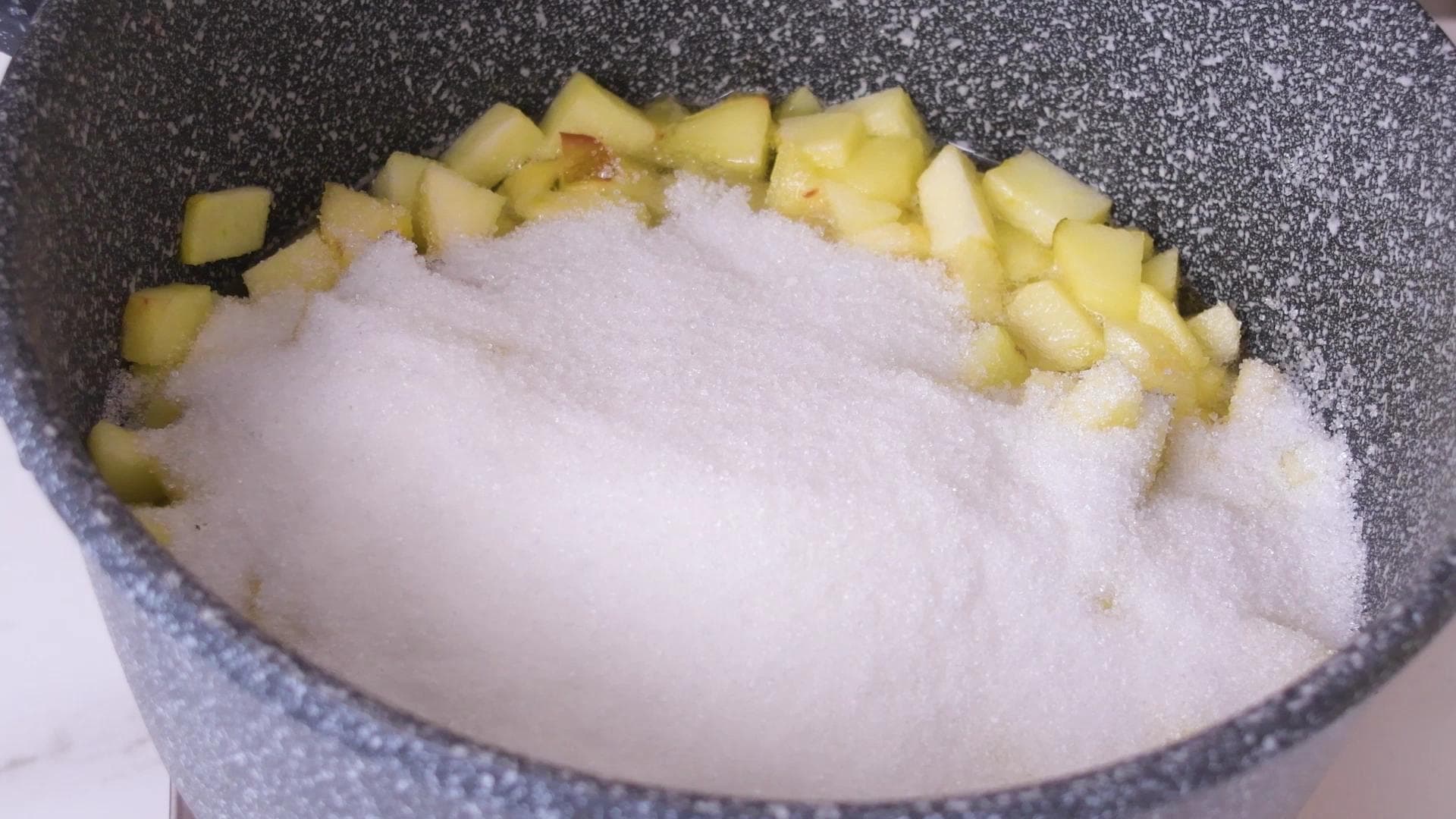 Apple Jam — step 1