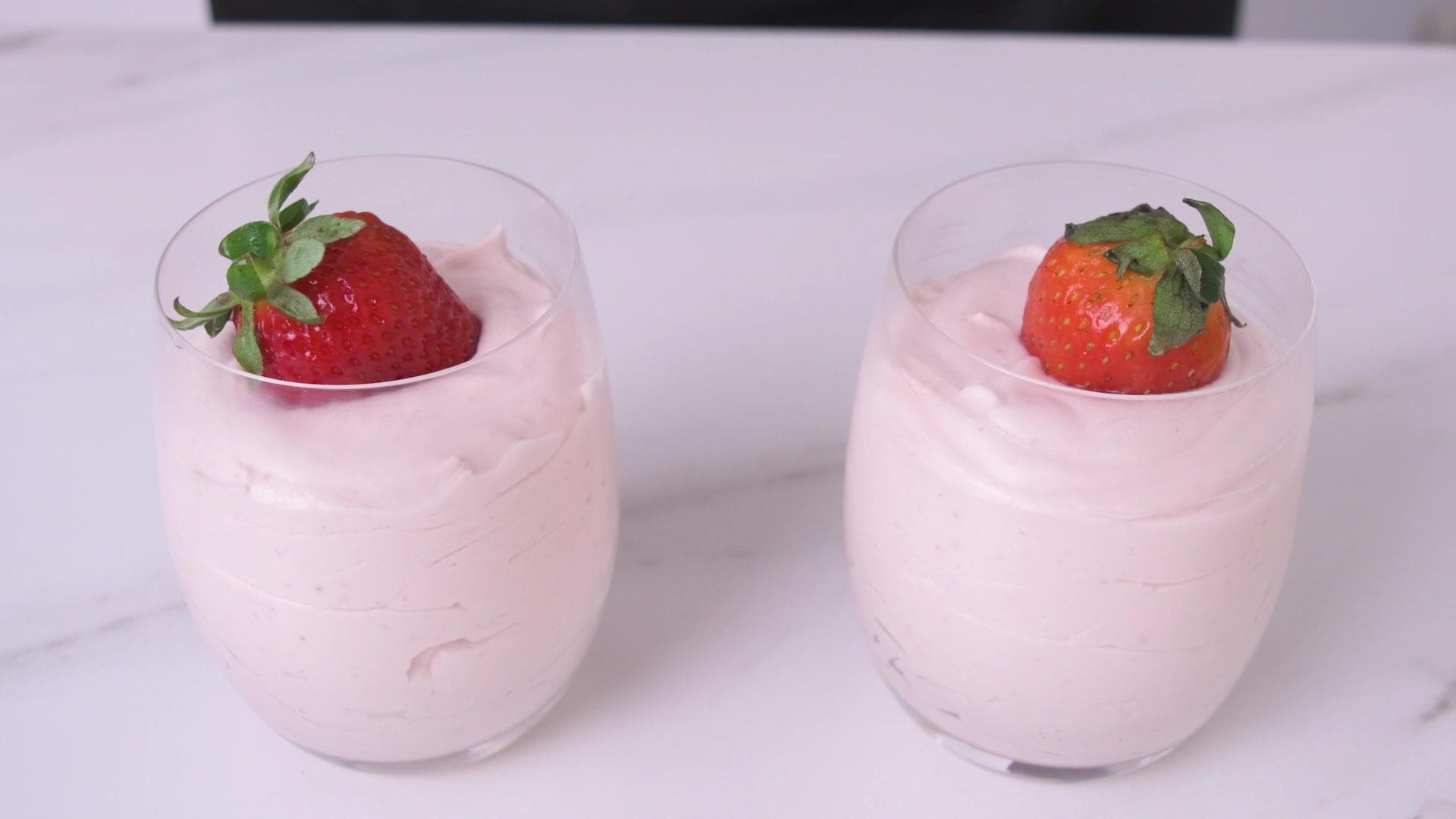 Mousse de Frutillas — paso 3