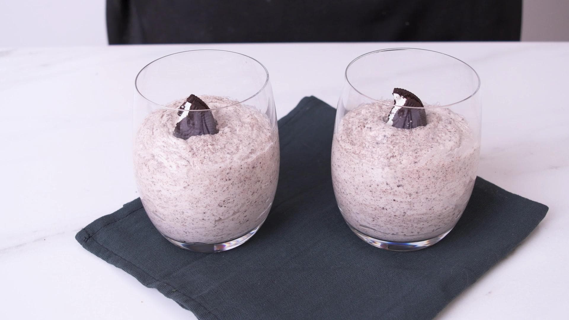 Quick and Easy Oreo Mousse — step 3