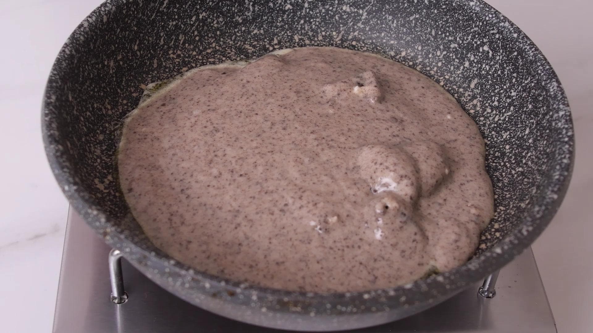 Oreo and Nutella Pancakes — step 4