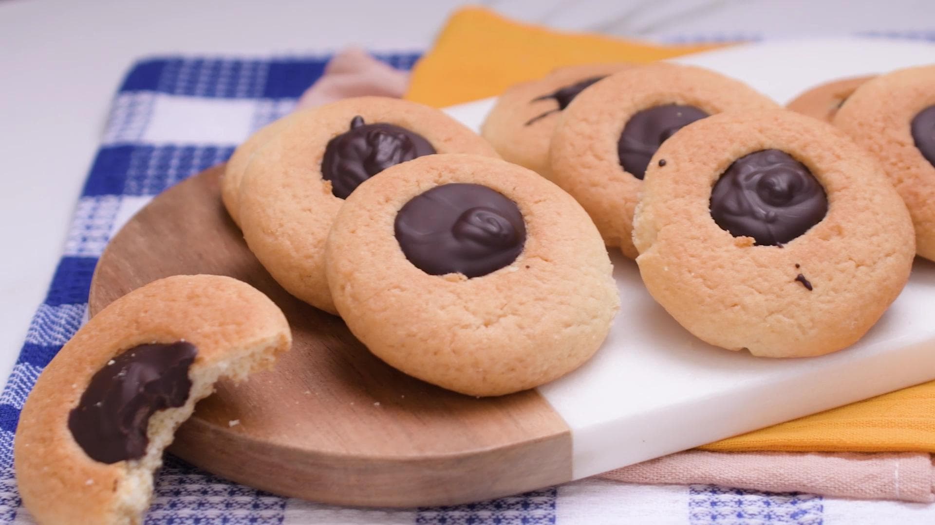 Chocolate Thumbprint Cookies — step 8