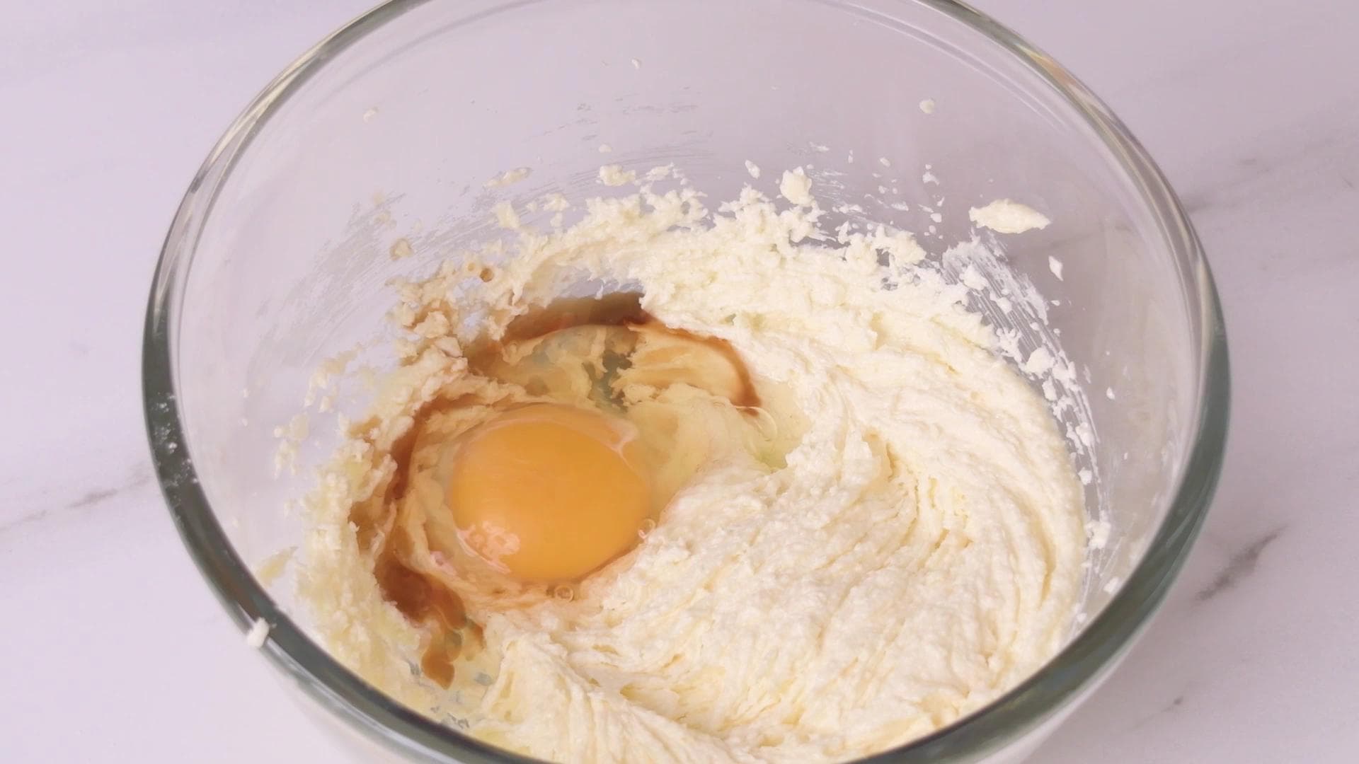 Coconut and Dulce de Leche Tart — step 1