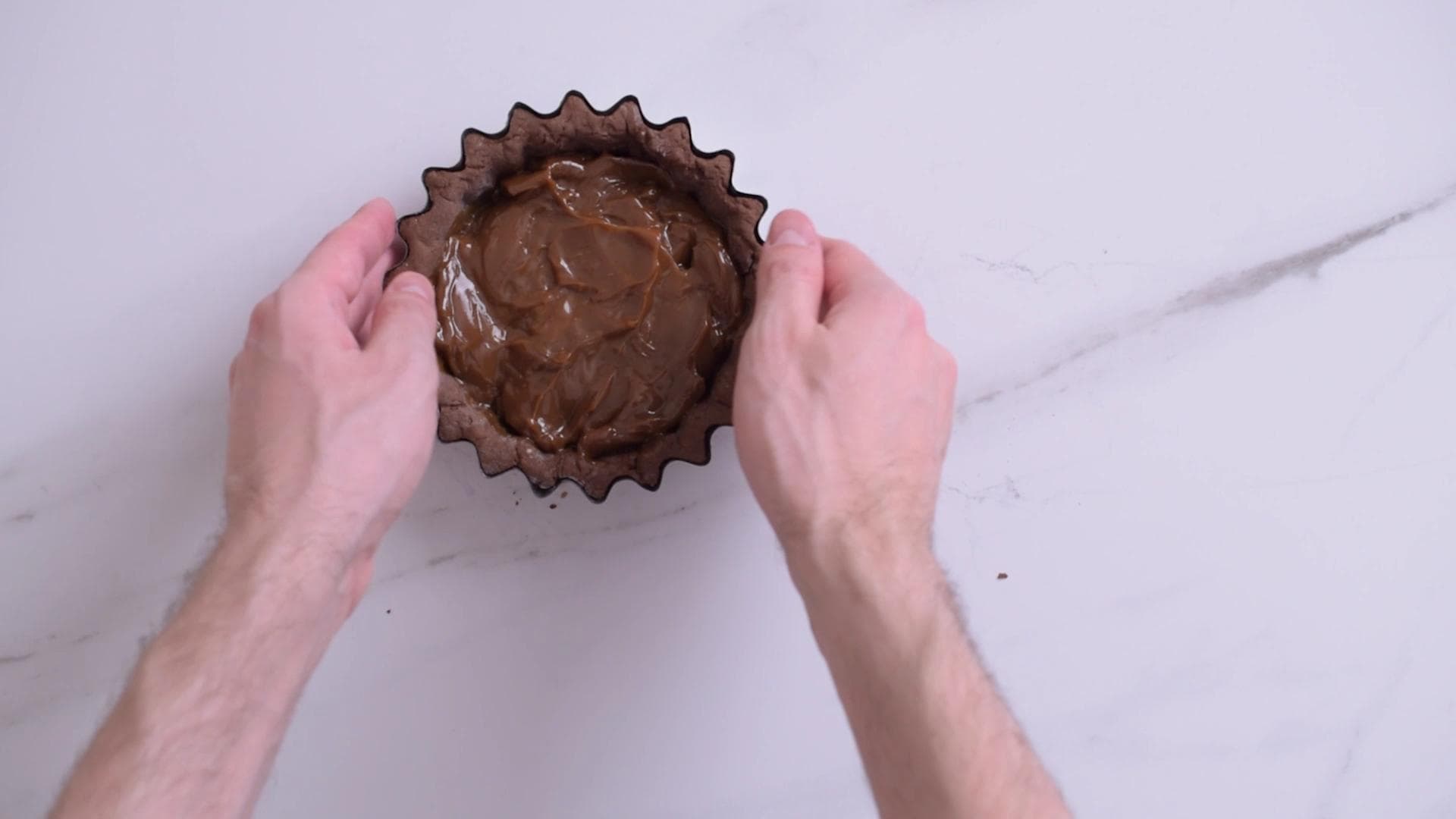 Easy Dulce de Leche and Chocolate Tart — step 12