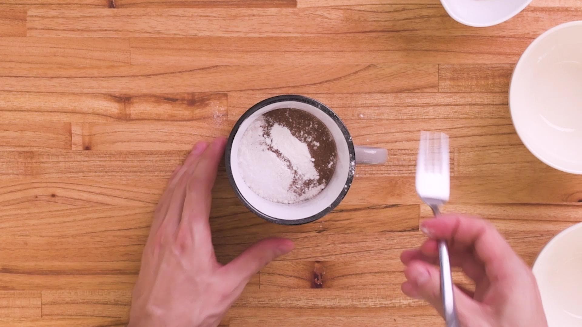 Torta en Taza de Chocolate y Vainilla — paso 0