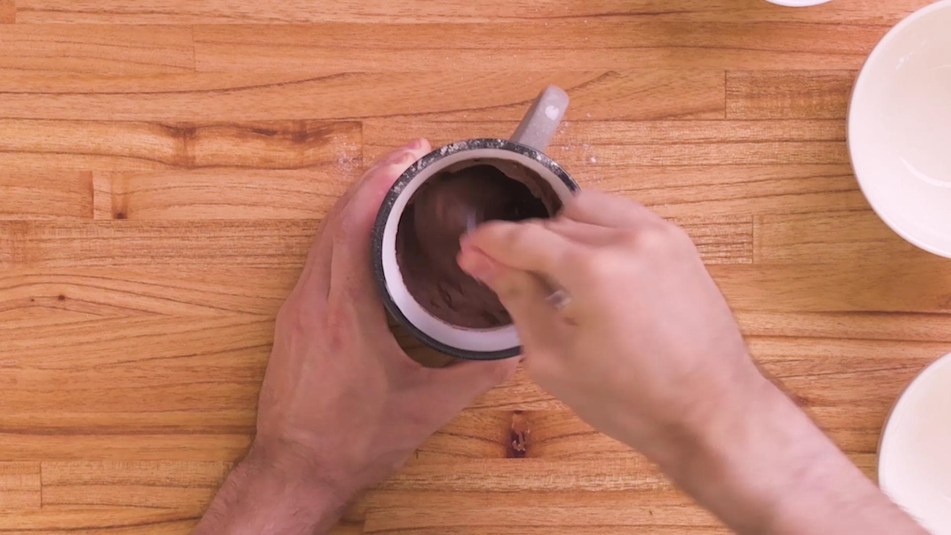 Torta en Taza de Chocolate y Vainilla — paso 1
