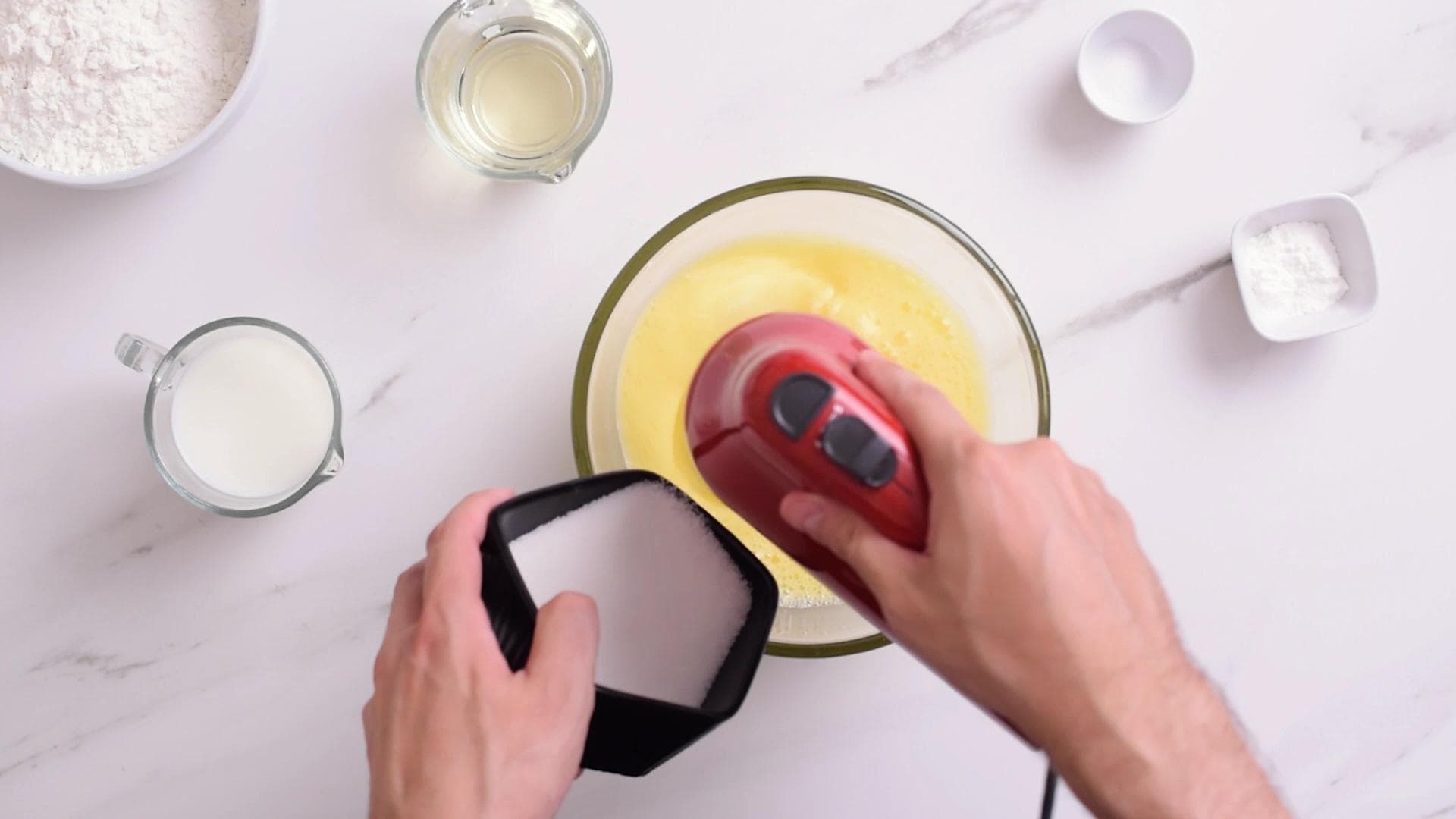Homemade Sponge Cake — step 1