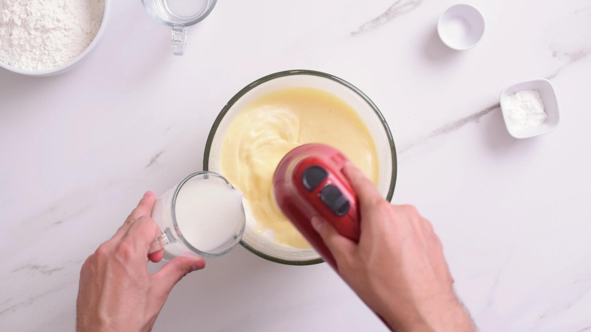Homemade Sponge Cake — step 2