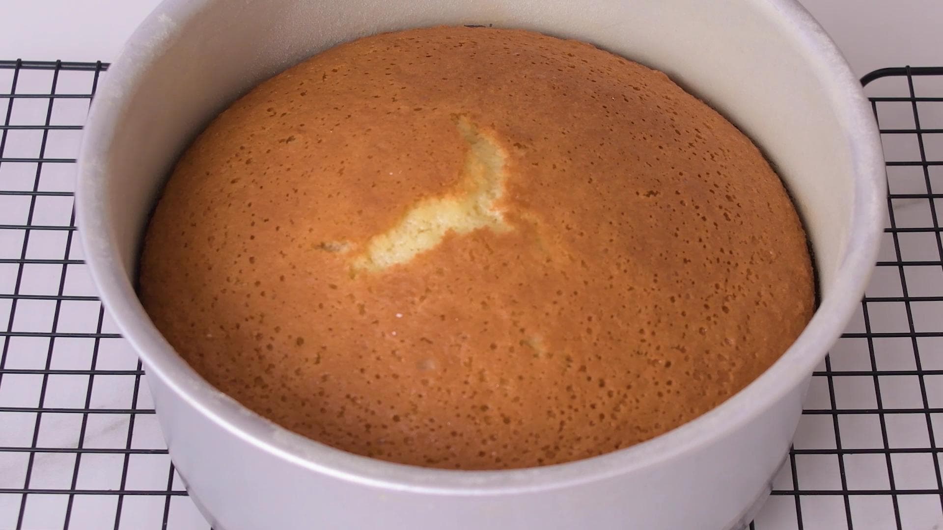 Homemade Sponge Cake — step 4