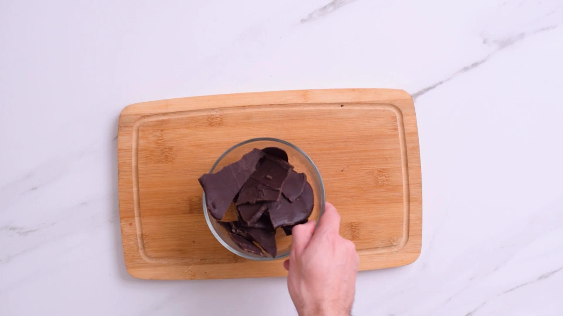 Como Derretir Chocolate en El Microondas — paso 0