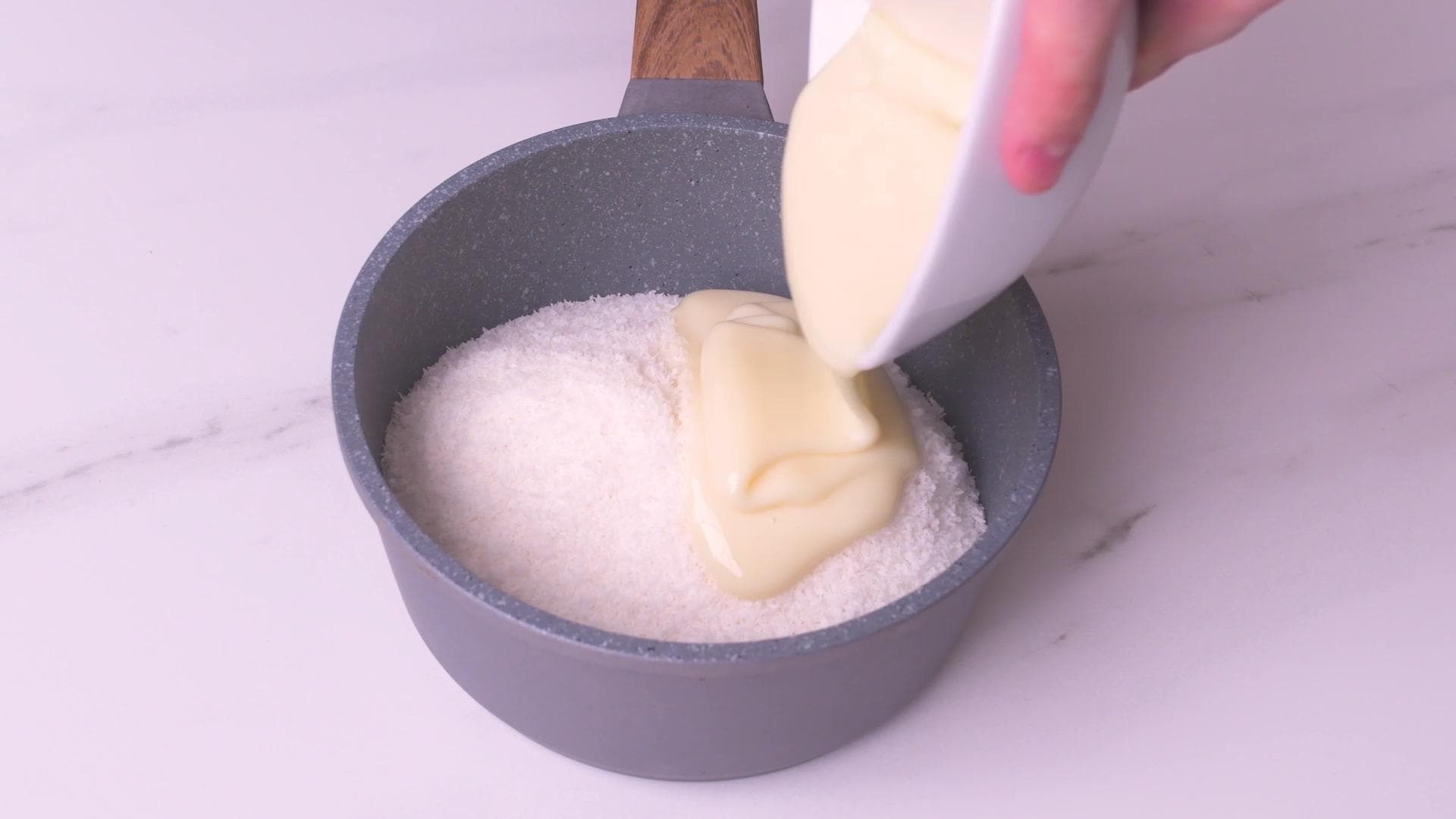 Coquitos Cubiertos en Caramelo — paso 0