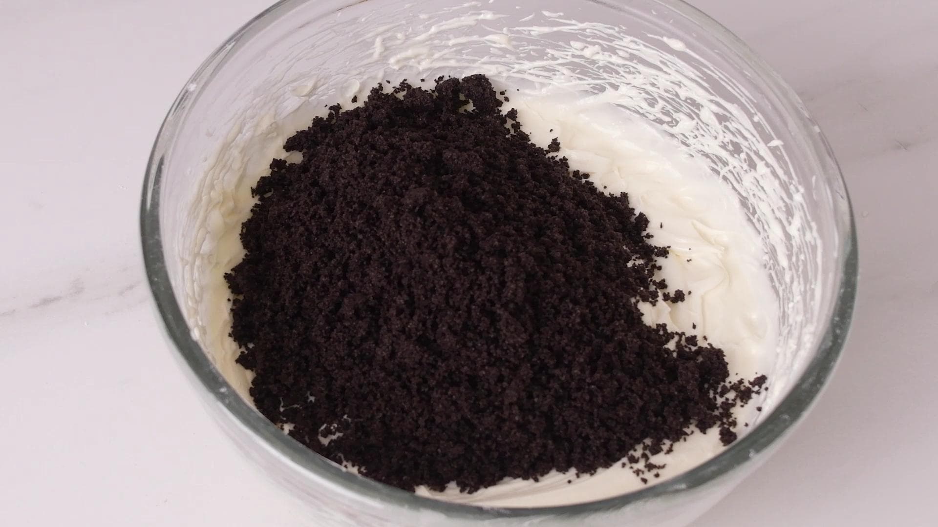 Cupcakes Oreo — paso 8