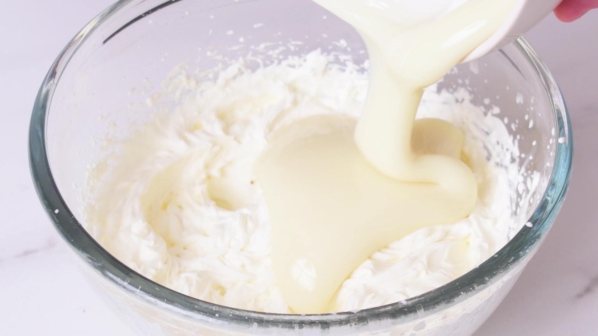 Helado de Oreo Facil y Rapido — paso 2