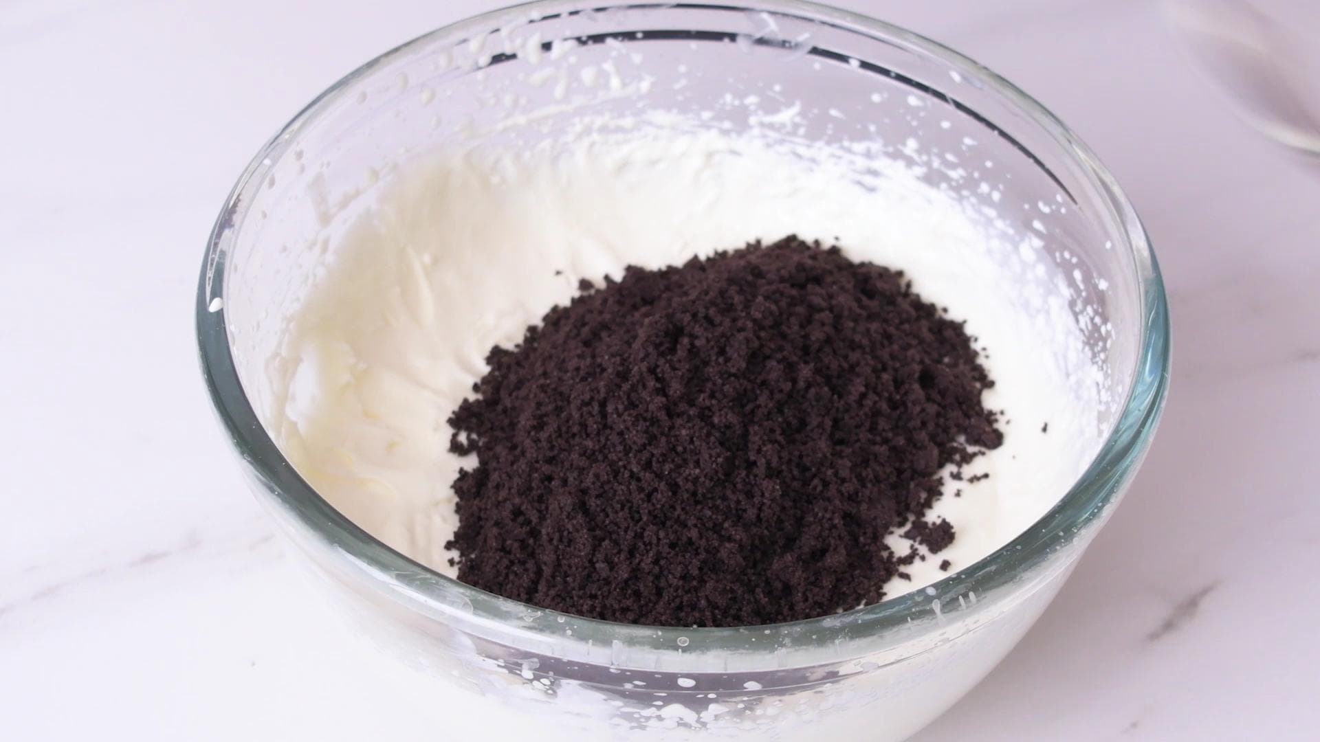 Helado de Oreo Facil y Rapido — paso 3