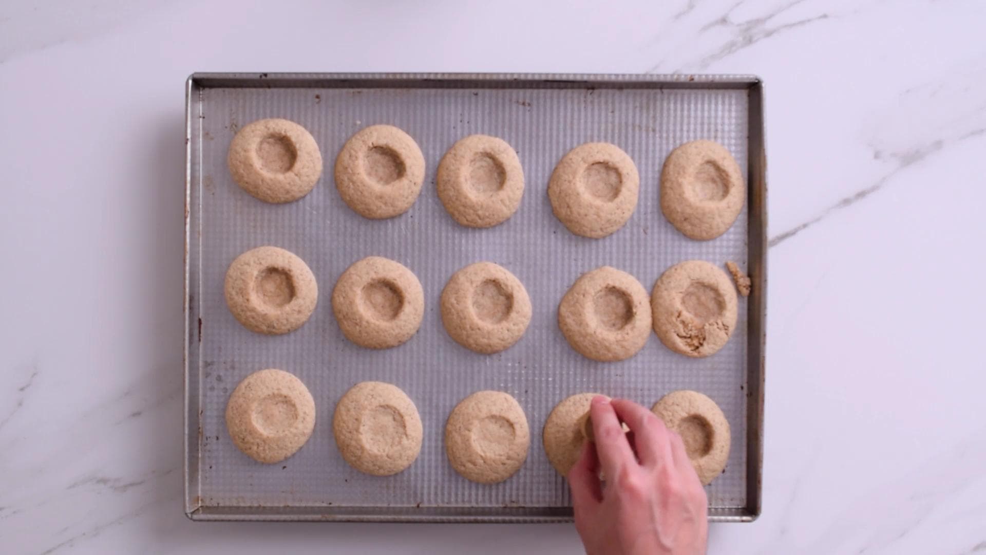 Almond Thumbprint Cookies — step 5
