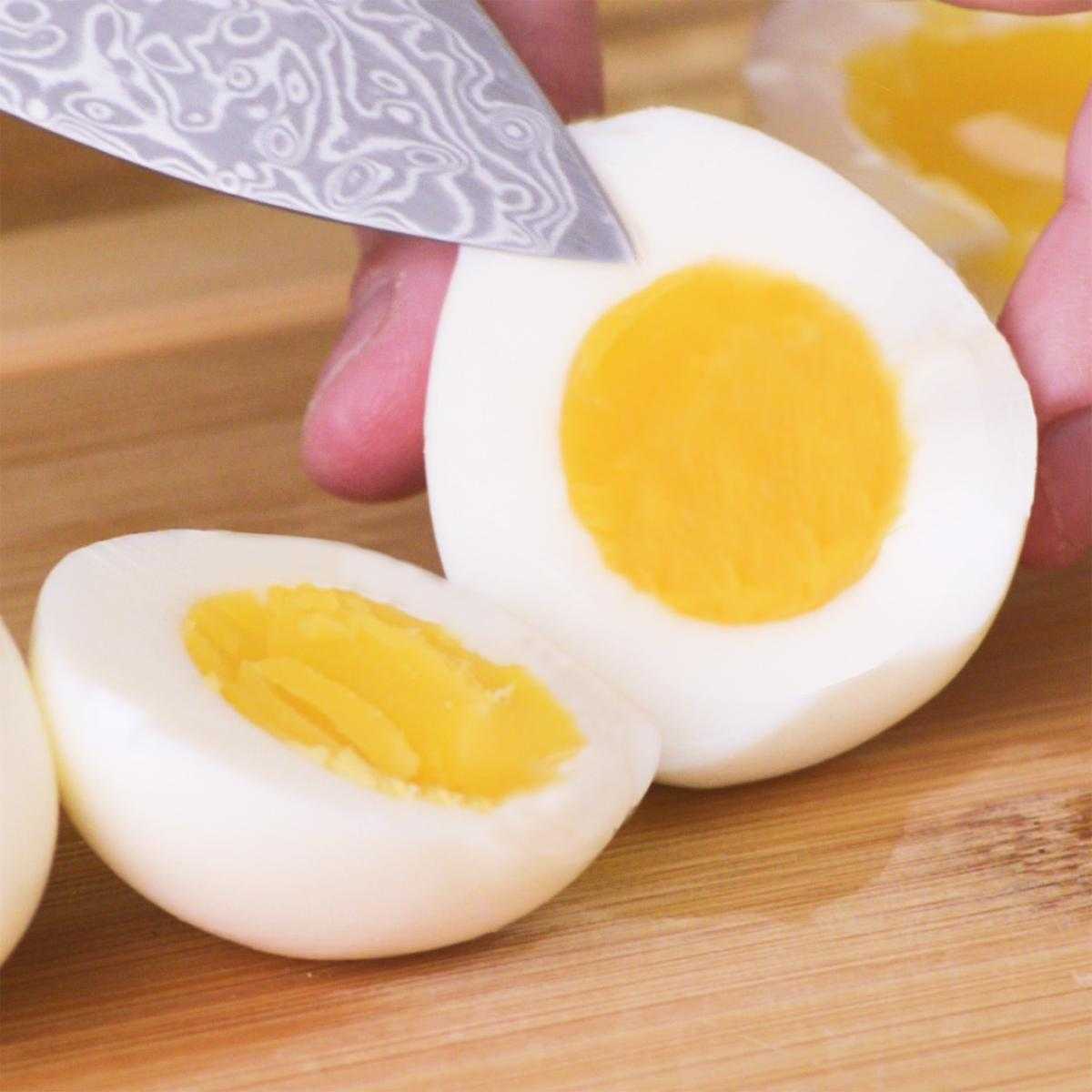 Huevos Duros Cuanto Tiempo Hervir, Nadie nació sabiendo como preparar un  huevo duro! No te sientas culpable, mira como preparar los mejores huevos  duros y cuanto tiempo hervirlos para